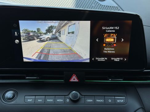 Used 2025 Hyundai Elantra SEL FWD image 26