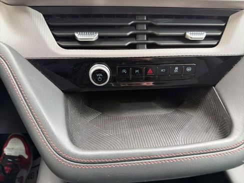 Certified 2025 Ford Explorer Active AWD/4WD image 24