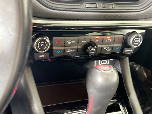 Used 2022 Jeep Compass Trailhawk w/ Trailhawk Convenience Group image 14