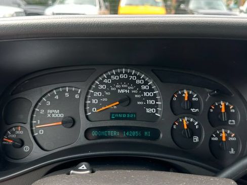 Used 2003 Chevrolet Suburban 2500 LT w/ LT Preferred Equipment Group AWD/4WD image 15