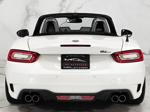 Used 2018 FIAT 124 Spider Abarth w/ Convenience Group image 12