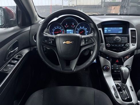 Used 2015 Chevrolet Cruze LT FWD image 22