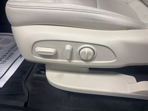 Used 2023 Buick Enclave Essence w/ Experience Buick Package image 15