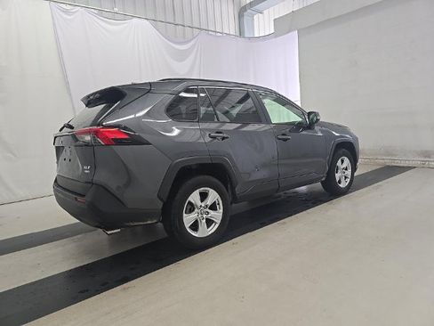 Used 2021 Toyota RAV4 XLE w/ Convenience Package AWD/4WD image 4