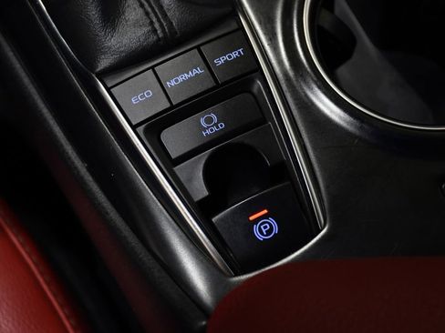 Used 2019 Toyota Camry XSE image 23