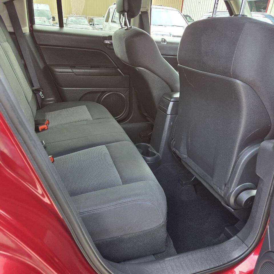 Used 2012 Jeep Patriot Latitude w/ Sun/Sound Group FWD image 14