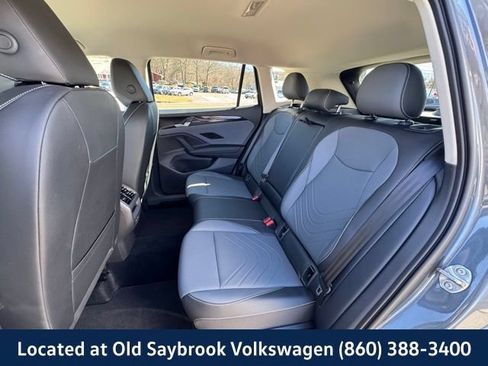 Certified 2025 Volkswagen Tiguan SE AWD/4WD image 11