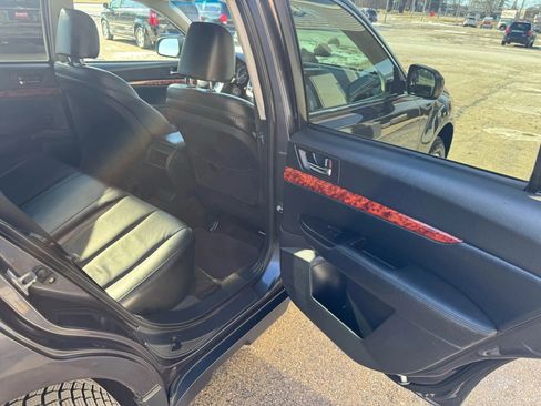 Used 2012 Subaru Outback 2.5i Limited w/ Moonroof Pkg image 14