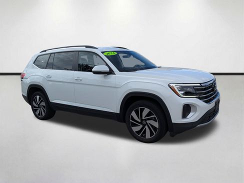 Used 2024 Volkswagen Atlas SE FWD image 2