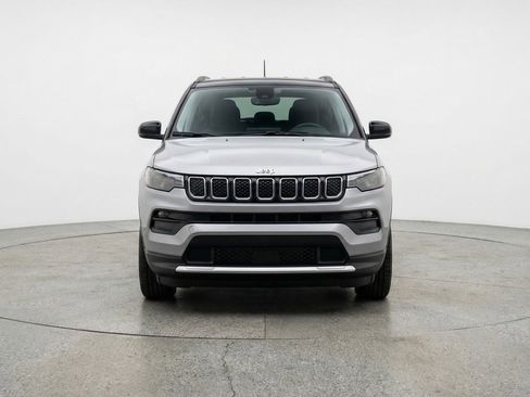Used 2025 Jeep Compass Limited image 2