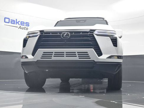 Used 2024 Lexus GX 550 w/ Accessory Package (2T) AWD/4WD image 43