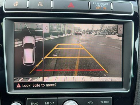 Used 2017 Volkswagen Touareg Wolfsburg Edition image 18