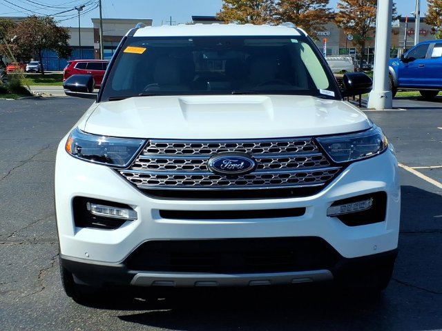 Used 2023 Ford Explorer Limited w/ Limited Technology Package AWD/4WD image 2