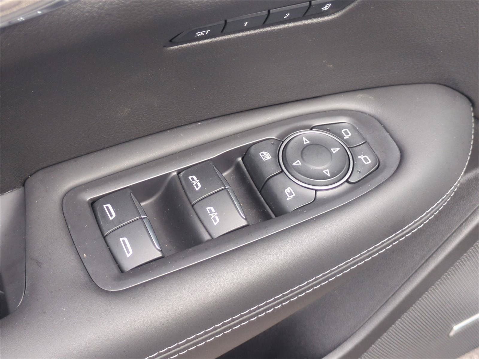Used 2023 Cadillac XT6 Premium Luxury w/ Platinum Package AWD/4WD image 19