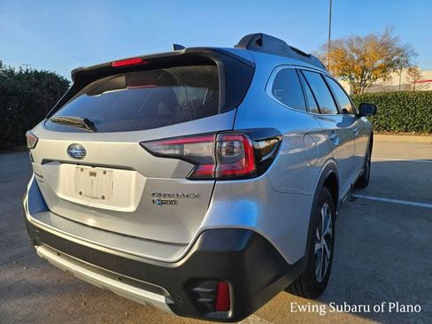 Used 2022 Subaru Outback Limited image 8