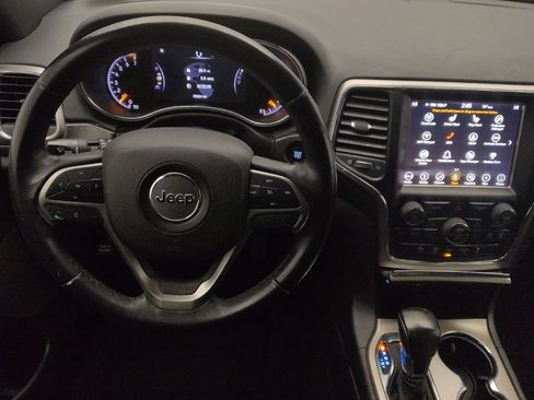 Used 2018 Jeep Grand Cherokee Laredo image 22