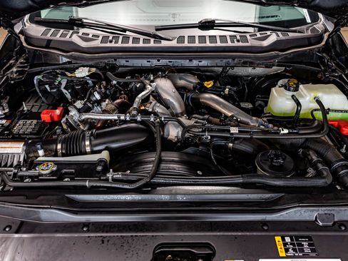 Used 2023 Ford F250 Lariat w/ Sport Appearance Package image 32