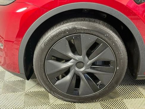 Used 2025 Tesla Model Y Long Range image 11