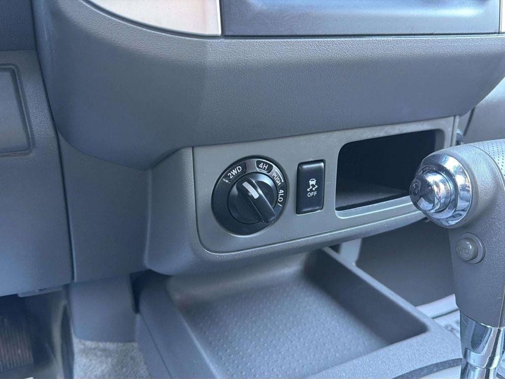 Used 2018 Nissan Frontier SV AWD/4WD image 20