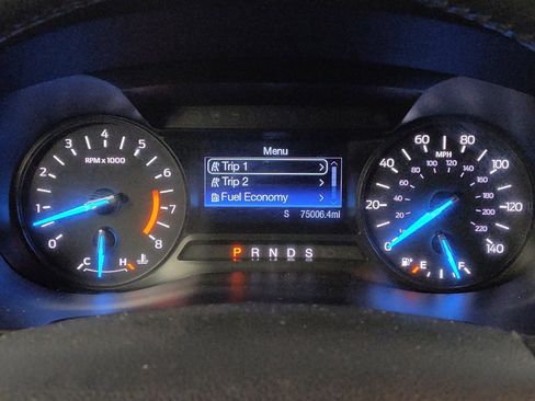 Used 2019 Ford Explorer XLT image 23