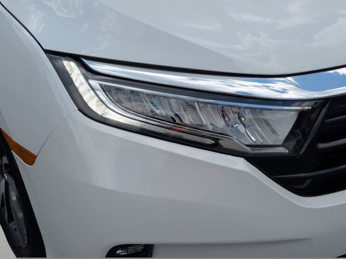Used 2023 Honda Odyssey Touring image 4