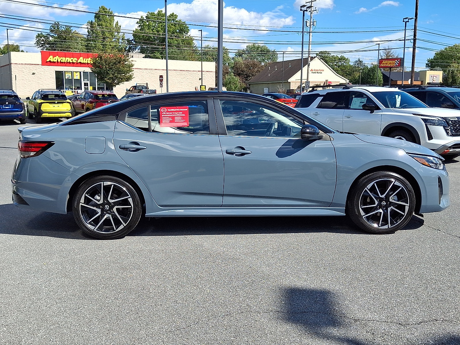 Certified 2025 Nissan Sentra SR w/ SR Premium Package FWD image 8