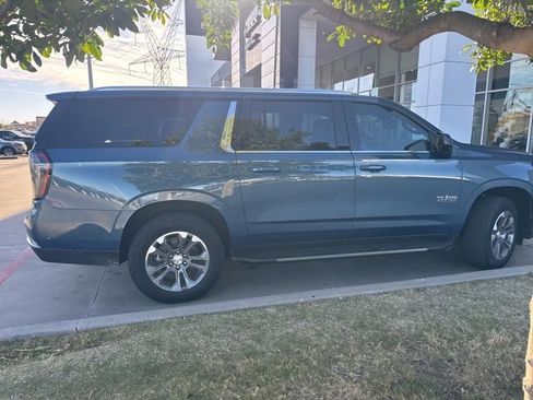 Used 2025 Chevrolet Suburban LT w/ Comfort Package image 5