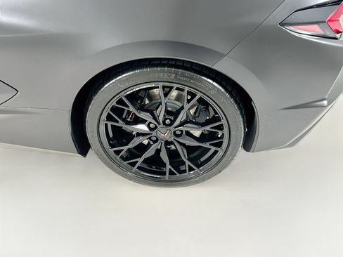 Used 2025 Chevrolet Corvette Stingray Premium Conv w/ Z51 Performance Package RWD image 30