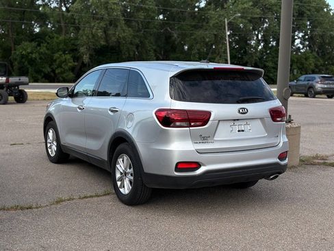 Used 2020 Kia Sorento AWD V6 image 5