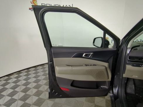 New 2026 Kia Carnival LXS image 18