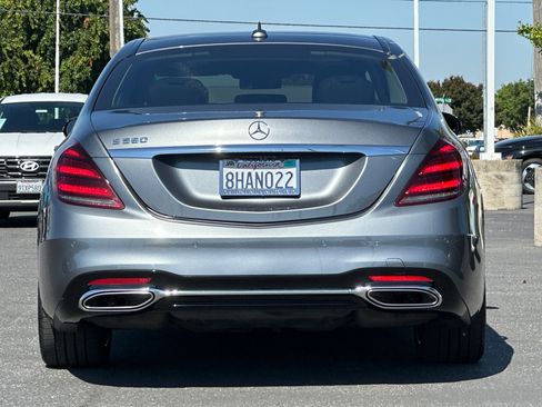 Used 2018 Mercedes-Benz S 560 Sedan image 5