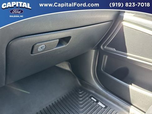Used 2025 Kia Telluride S FWD image 28