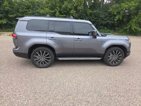Certified 2026 Lexus GX 550 w/ Accessory Package (2T) AWD/4WD image 21