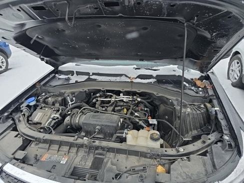 Used 2023 Ford Explorer XLT w/ Equipment Group 202A image 5