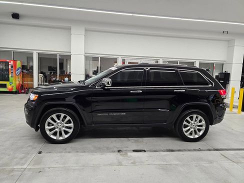Certified 2017 Jeep Grand Cherokee Limited w/ Trailer Tow Group IV AWD/4WD image 3