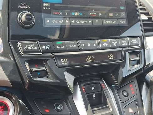 Used 2023 Honda Odyssey Touring image 19