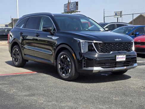 New 2025 Kia Sorento S w/ Panoramic Sunroof Package image 2
