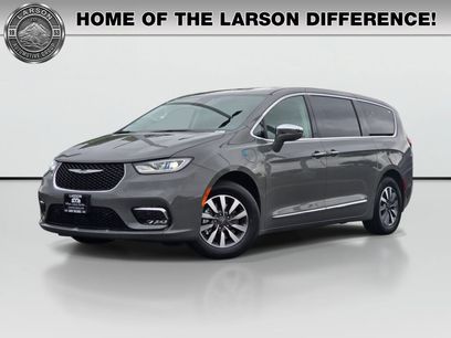 Used 2022 Chrysler Pacifica Limited