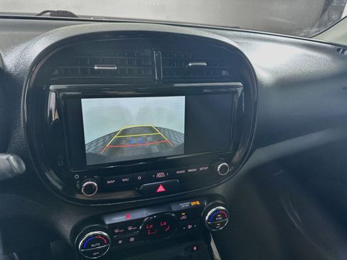 Used 2022 Kia Soul EX FWD image 22