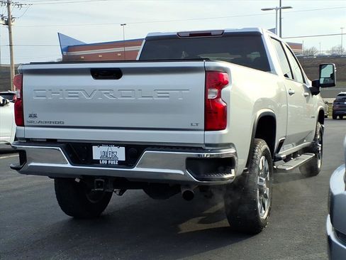 Used 2021 Chevrolet Silverado 2500 LT w/ Convenience Package image 26