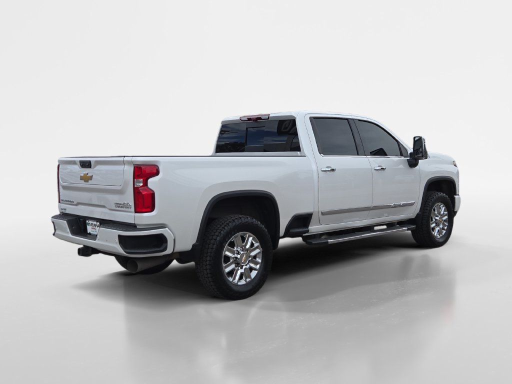 Used 2024 Chevrolet Silverado 2500 High Country w/ High Country Premium Package AWD/4WD image 6
