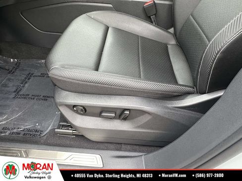 Certified 2023 Volkswagen Atlas Cross Sport SE w/ Panoramic Sunroof Package AWD/4WD image 20