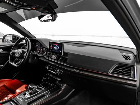 Used 2019 Audi SQ5 Prestige w/ Prestige Package AWD/4WD image 16
