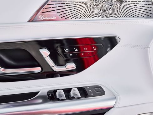 Used 2026 Mercedes-Benz Maybach SL 680 image 37