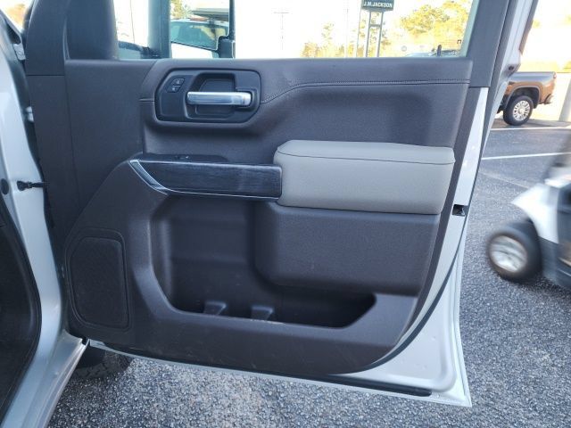 Used 2021 Chevrolet Silverado 2500 LTZ AWD/4WD image 31
