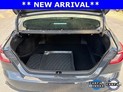 Used 2025 Toyota Camry SE image 7