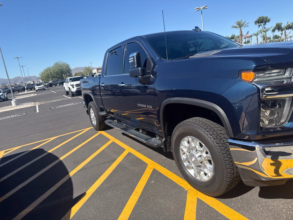 Used 2020 Chevrolet Silverado 2500 LTZ w/ LTZ Plus Package AWD/4WD image 3
