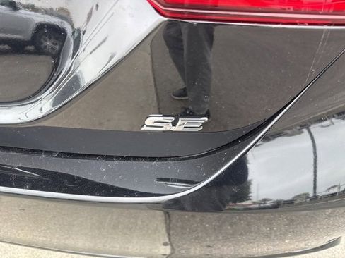 Used 2024 Toyota Camry SE image 29