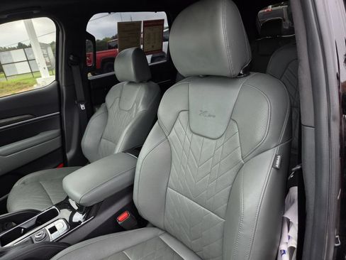 Used 2023 Kia Telluride SX Prestige X-Pro AWD/4WD image 15