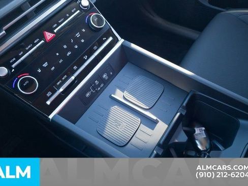 Used 2025 Hyundai Santa Fe SEL image 23